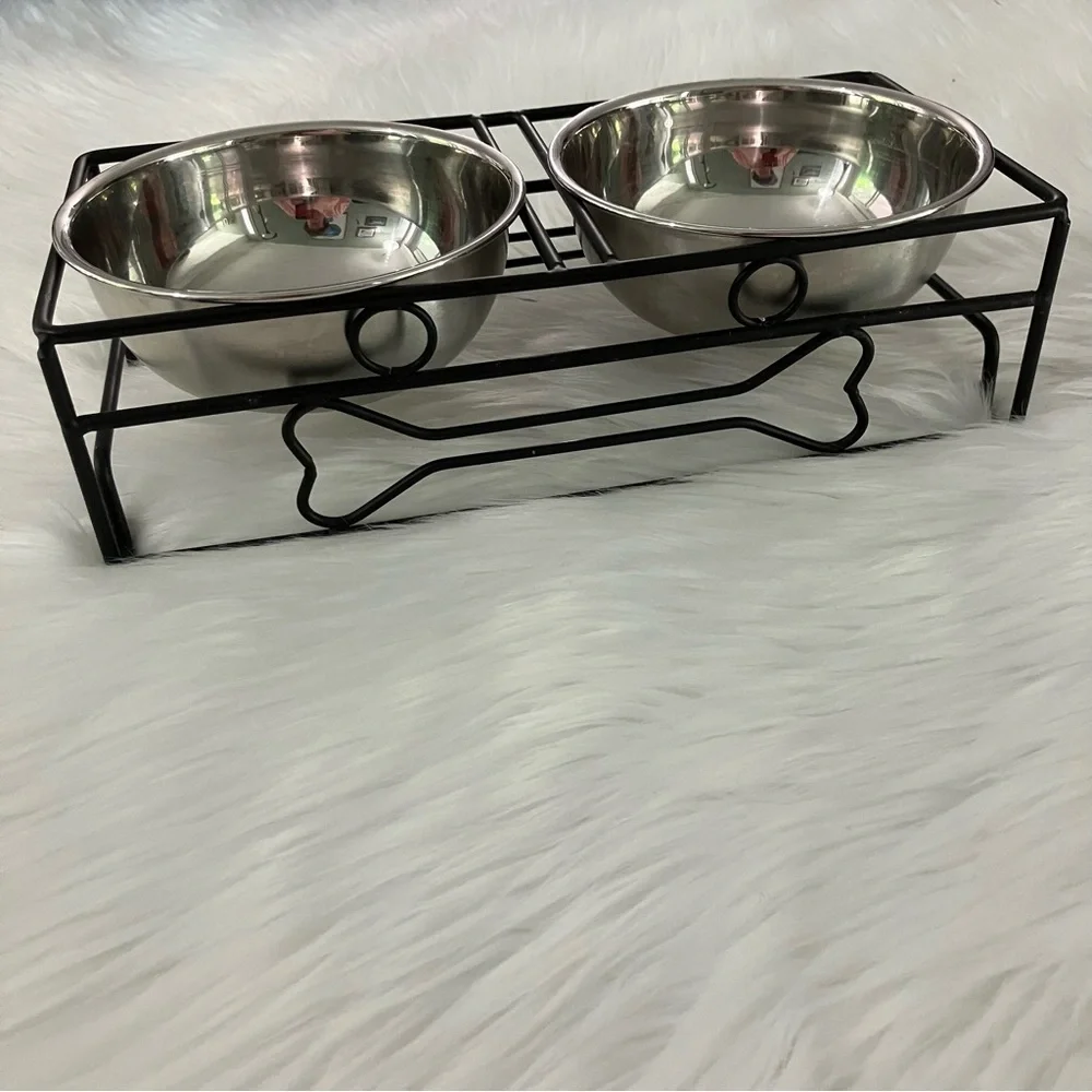 Small Dog Feeding Station